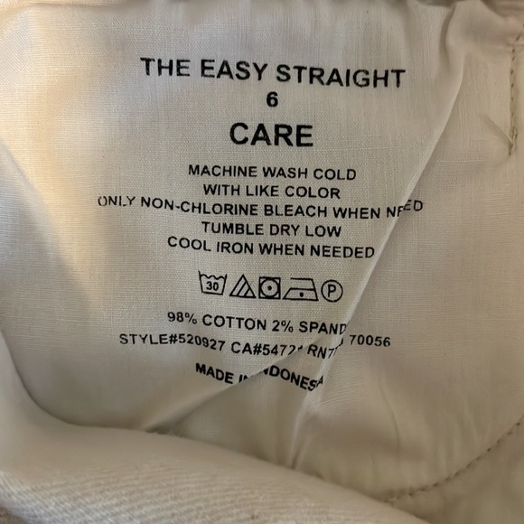 NWT Ann Taylor The Easy Straight Jean, Size 6 - Picture 10 of 11